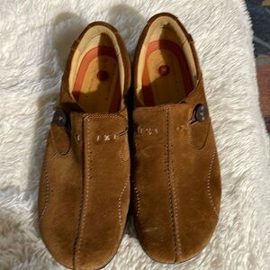 Clark’s shoes size 10